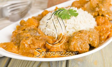 دجاج مع زبدة الفول السوداني.. طعم غني ومميز