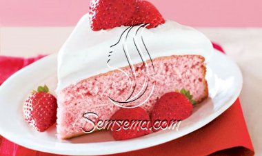 كيك الفراولة اللذيذة