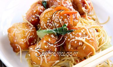 نودلز الدجاج بصلصة الترياكي الشهية