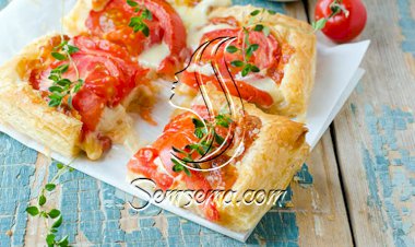 بف باستيري بجبنة الشيدر والبندورة