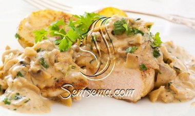 دجاج فيليه بالفطر والبصل