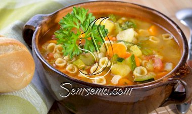 شوربة المكرونة بالخضار