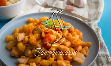 مكرونة الدجاج بصلصة البندورة للرجيم