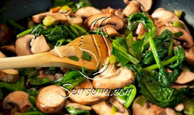 السبانخ مع المشروم صحي ولذيذ