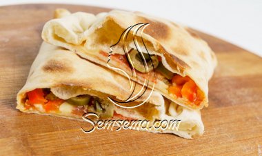 معجنات بحشوة البيتزا