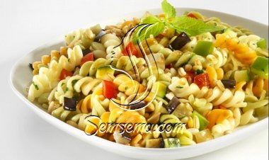 سلطة خضار مع المكرونة لرجيم مثالي