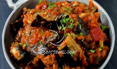 سلطة الباذنجان بالطماطم