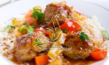 كرات اللحم بصوص الأناناس