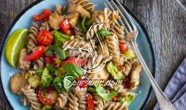 سلطة المكرونة بصوص البرتقال