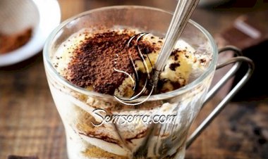 كاسات البسكويت والكريمة