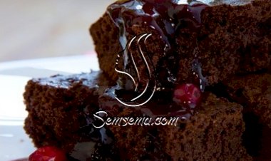 كيك شوكولاتة بالكرز