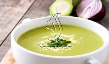 شوربة الكوسا والشبث للرجيم