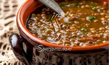 شوربة العدس على الطريقة اليونانية