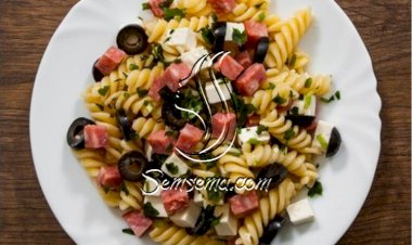 سلطة المكرونة بالسلامي الإيطالية