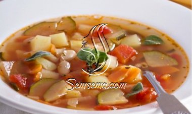 شوربة الطماطم والبطاطس بالفاصوليا البيضاء