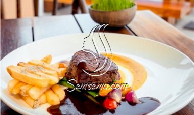 ستيك مع صوص البلسمك والماسترد