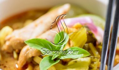 شوربة الدجاج بالشعيرية على الطريقة الآسيوية