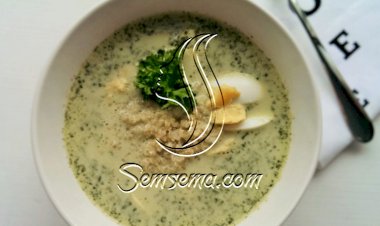 شوربة السبانخ بالكينوا