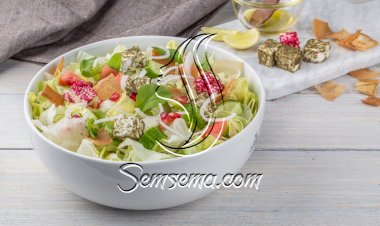 سلطة خضار بالجبن والسماق