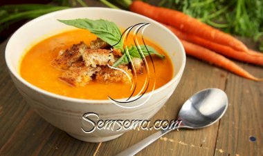 شوربة الجزر والكوسا