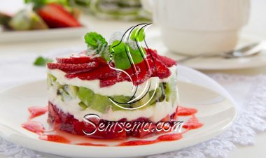 حلى الفراولة والكيوي