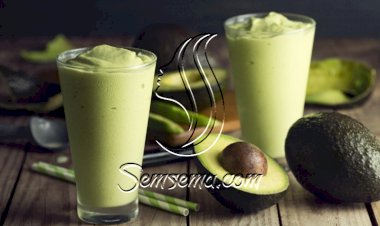 سموذي الأفوكادو بالحليب