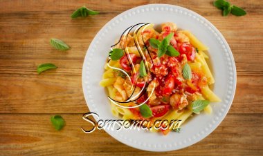 مكرونة بالدجاج والبروكلي