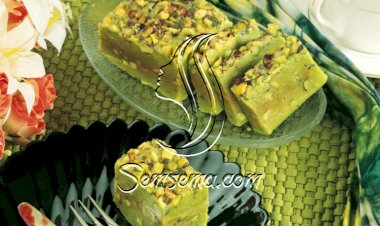 مفروكة بالفستق الحلبي