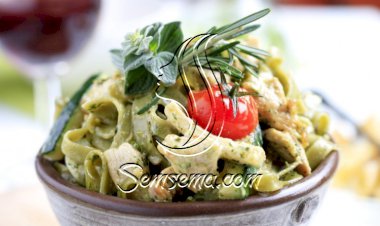 سلطة المكرونة مع البستو