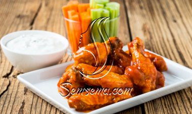 أجنحة الدجاج بالبافلو