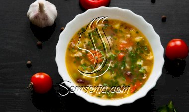 شوربة الكينوا بالخضار