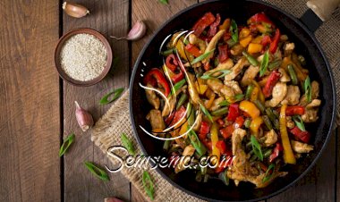 صدور الدجاج بدبس الرمان