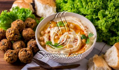 حمص بالطحينة