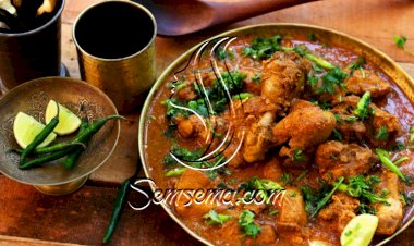 دجاج كاري بالكريمة