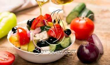 سلطة يونانية