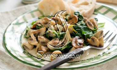 سبانخ مقلي مع الفطر