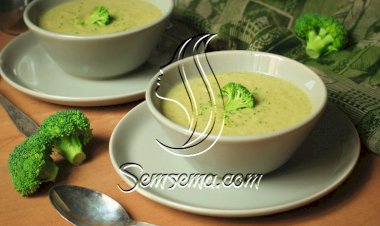 شوربة البروكلي المهروسة
