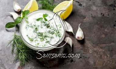 سلطة الزبادي بالخيار والنعناع