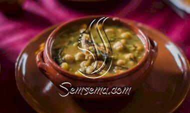 شوربة السبانخ بالحمص