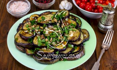 باذنجان مشوي بالزيت والثوم