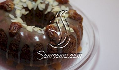 طريقة عمل كيكة التمر والزبيب