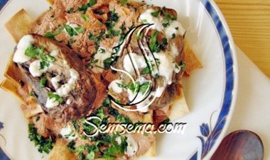 فتة المكدوس باللبن على الطريقة الشامية