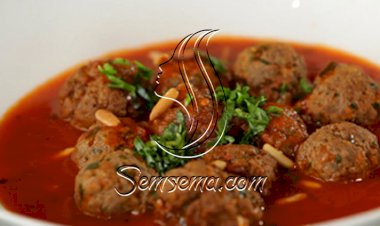 كفتة داوود باشا بالصلصة الحمراء