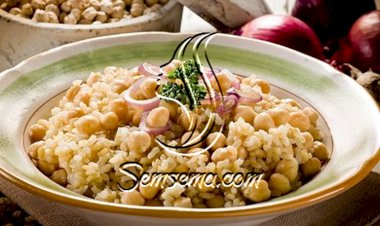 طريقة عمل ارز باللحم والحمص