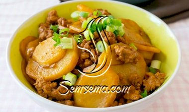 صينية البطاطس باللحمة المفرومة بالفرن