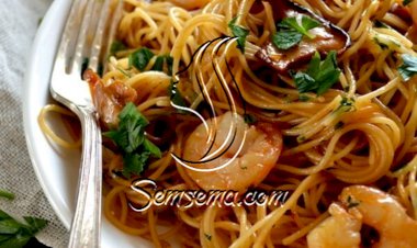 مكرونة بالجمبري على الطريقة الصينية