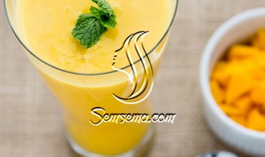 عصير لاسي الهندي بالمانجو على اصوله