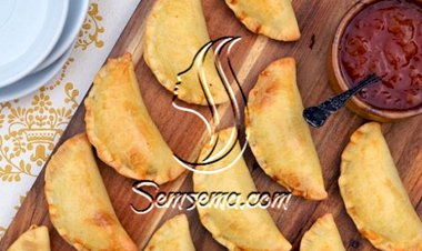 طريقه عمل السمبوسك باللحمه المفرومه منال العالم