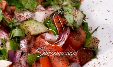 سلطه البصل مع السماق الشهية