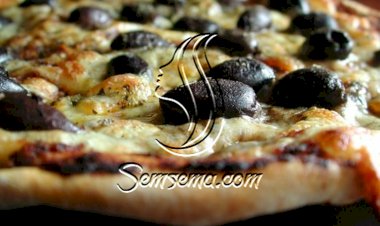 بيتزا بالزيتون الاسود والجبن افضل انواع البيتزا